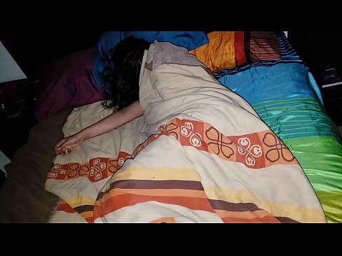 ❤️ Vicfilo kritikante sian junan duonpatrinon dum ŝi dormas. ️❌ Malmola porno ĉe ni % eo.pornma-com.ru% ❌❤